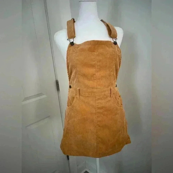 UNIQ Always on Time Overall Dress M - Picture 12 of 12